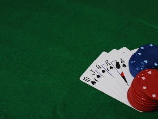 真人免费扑克网站绿色版V94.41.9.239安卓系统版本-好用